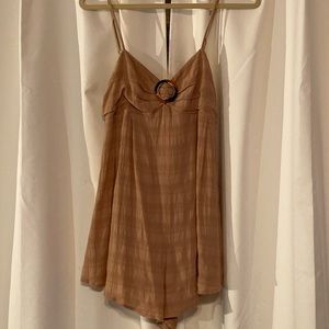 Romper with tortoise detail